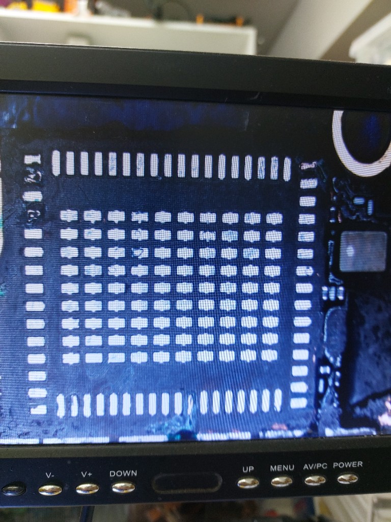 Mikroskop altında BGA PCB incelemesi